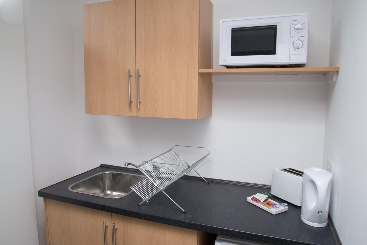 Tlk Apartments And Hotel - Орпингтън Екстериор снимка
