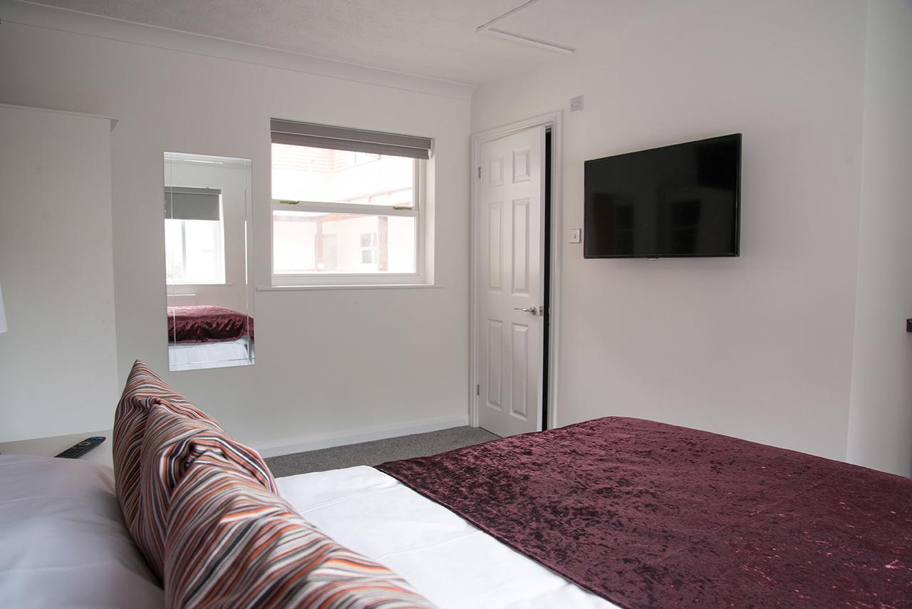 Tlk Apartments And Hotel - Орпингтън Екстериор снимка